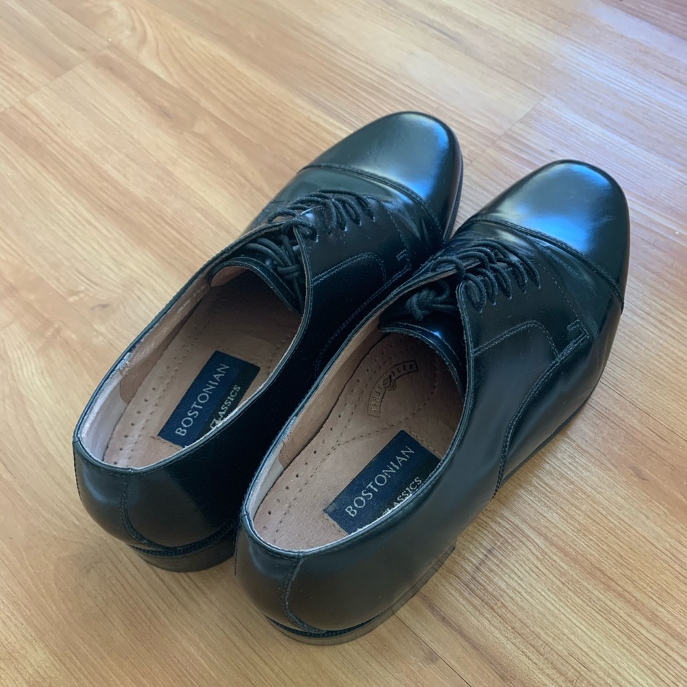 Shoes - Picture 3 of 4
